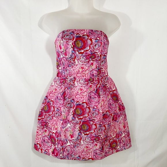 TOPSHOP | Rose Print Lantern Dress - Picture 2 of 13